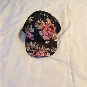 Billabong Accessories - Billabong Floral Cap Billabong Accessories - Billabong Floral Cap